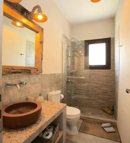 Aperon - 5 Bed, 5 Bath - Kea Rent - Kastellakia Bay *