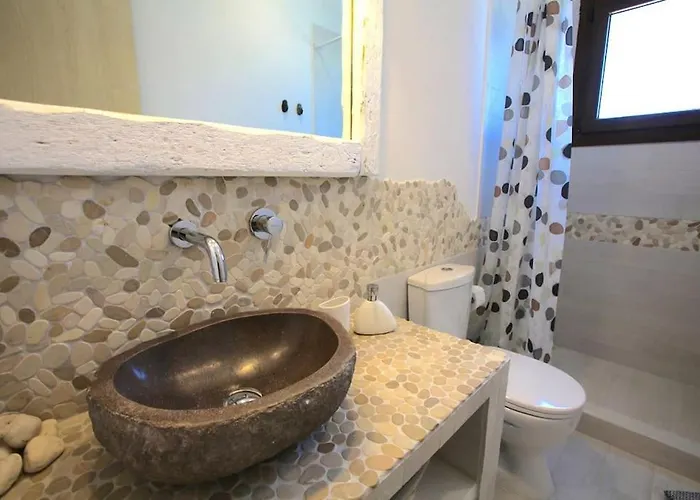 Aperon - 5 Bed, 5 Bath - Kea Rent - Kastellakia Bay