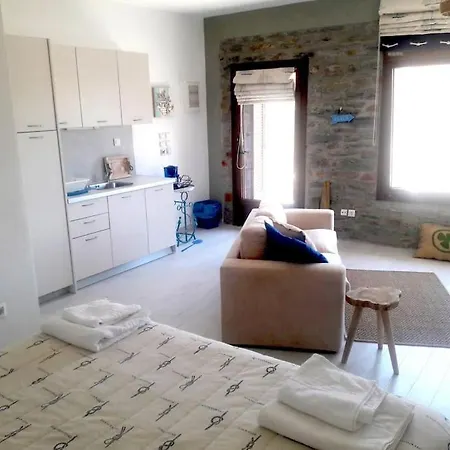 Aperon - 5 Bed, 5 Bath - Kea Rent - Kastellakia Bay *