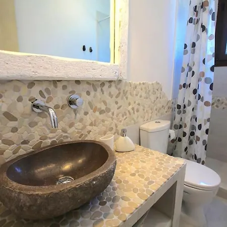 Aperon - 5 Bed, 5 Bath - Kea Rent - Kastellakia Bay