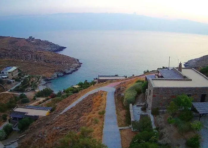 Aperon - 5 Bed, 5 Bath - Kea Rent - Kastellakia Bay