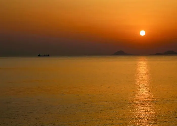 Aperon - 5 Bed, 5 Bath - Kea Rent - Kastellakia Bay