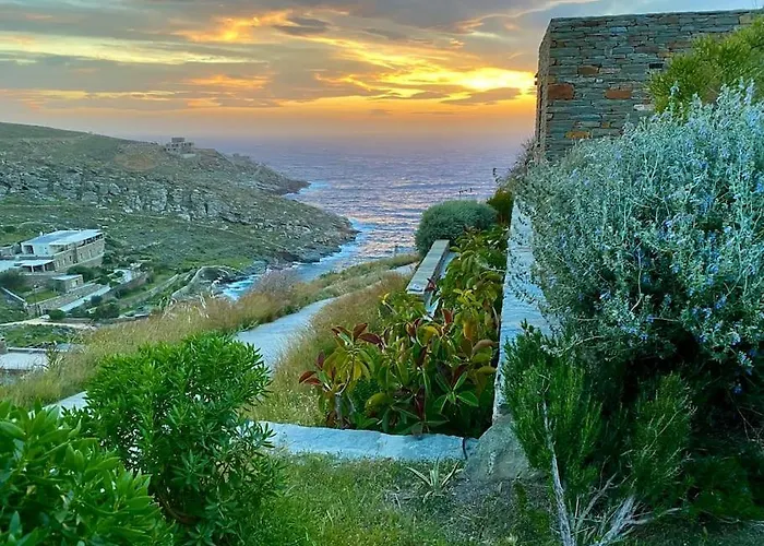 Aperon - 5 Bed, 5 Bath - Kea Rent - Kastellakia Bay *